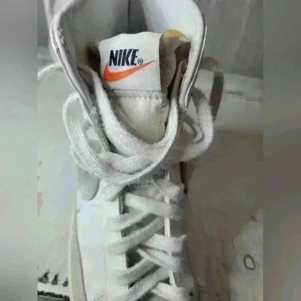 Nike Womens Blazer Mid '77 Sneakers Sz 10 Shoes CZ1055-112 White Silver Swoosh. - Picture 8 of 16